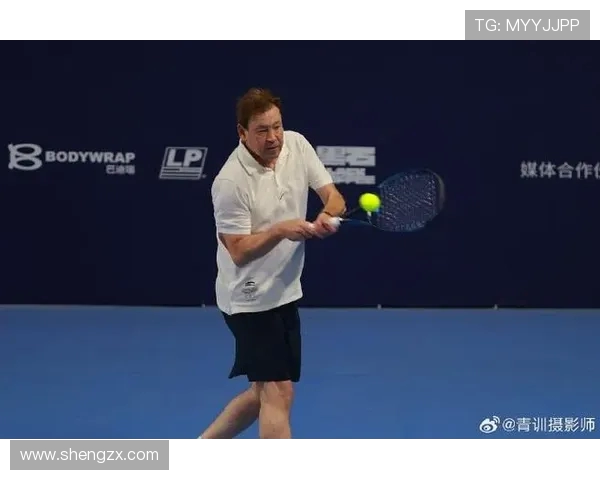 申花主帅斯卢茨基假期观战德约科维奇比赛感受网球魅力并放松心情 申花主帅斯卢茨基假期观战德约科维奇比赛感受网球魅力并放松心情