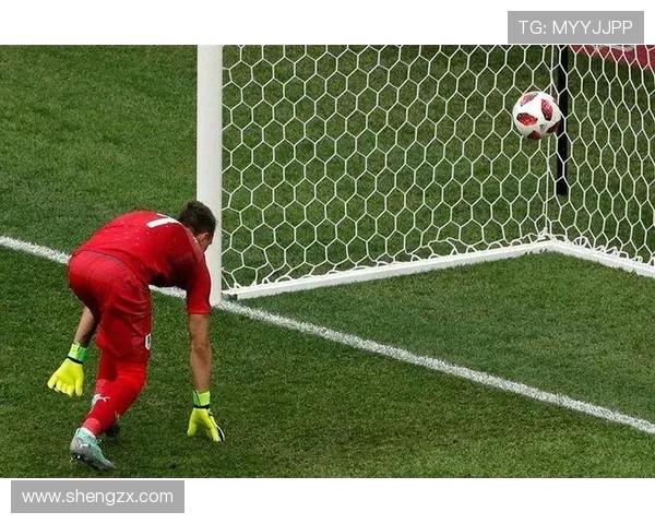 阿齐兹:低级失误导致丢球 防守方面仍需加强和改进 阿齐兹:低级失误导致丢球 防守方面仍需加强和改进