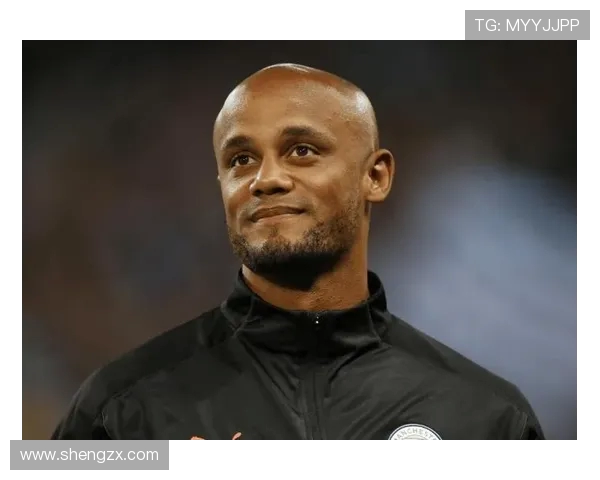 沙尔克前体育总监透露孔帕尼曾与球队接触 强调其真实和以人为本的管理风格 沙尔克前体育总监透露孔帕尼曾与球队接触 强调其真实和以人为本的管理风格