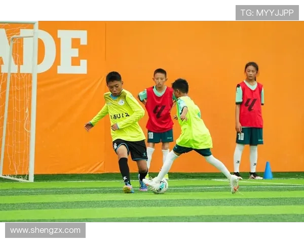 今天的足球比赛，12月3日，星期三：时间、频道和观看电视的方式